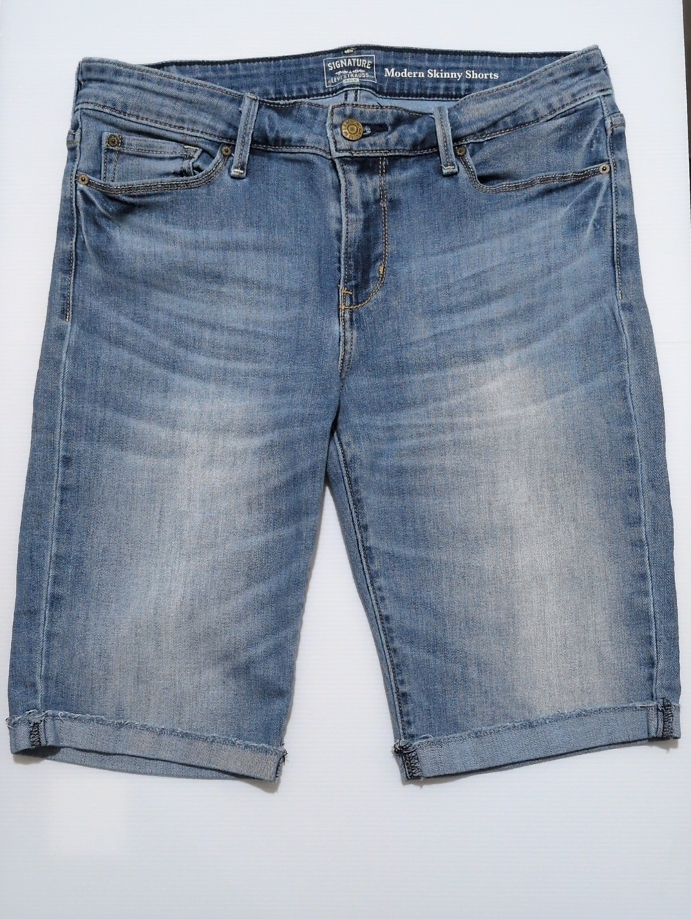 Levis Signature Faded Light Blue Skinny Denim Shorts